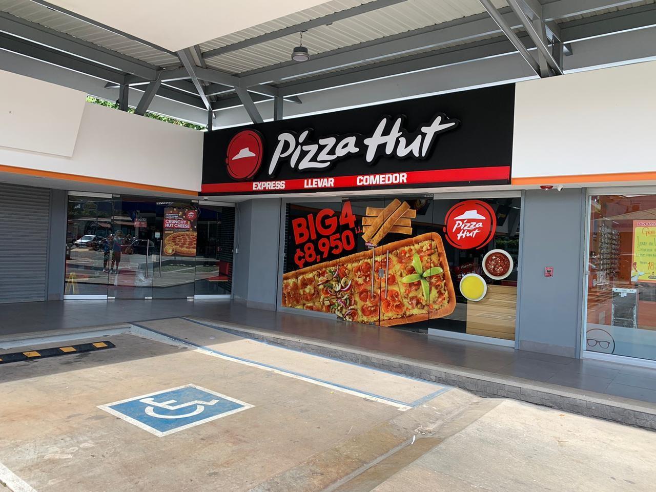 Fachada del restaurante Pizza Hut Santa Cruz