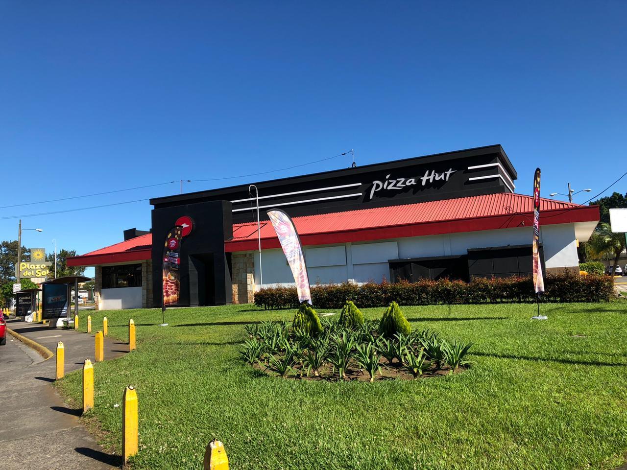 Fachada del restaurante Pizza Hut Plaza del Sol