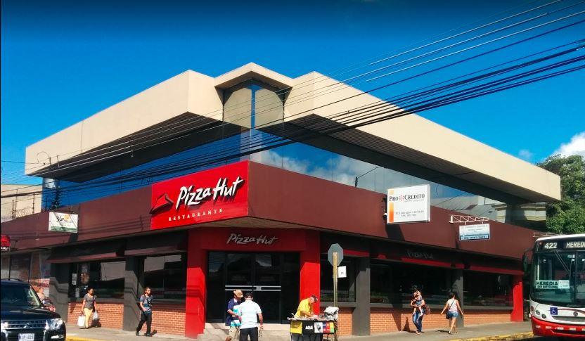 Fachada del restaurante Pizza Hut Heredia