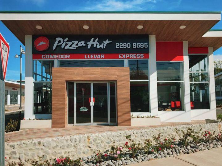 Fachada del restaurante Pizza Hut Coronado