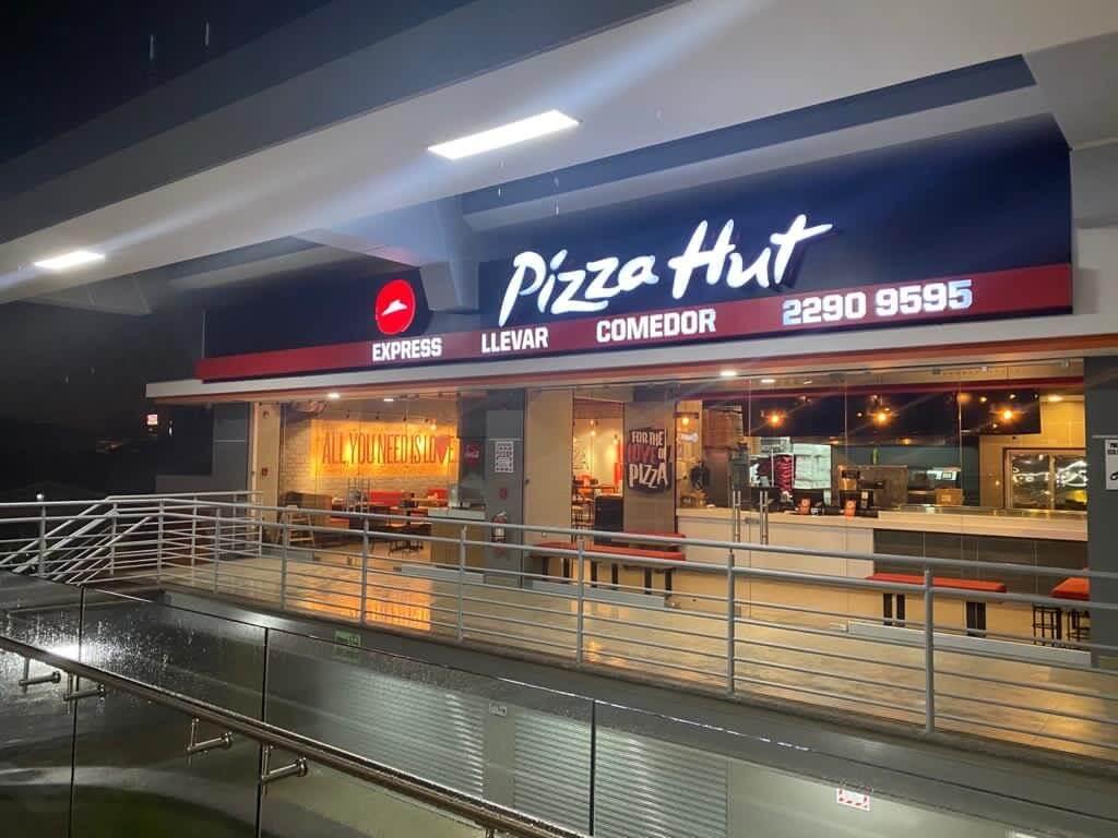 Fachada del restaurante Pizza Hut San Ramón